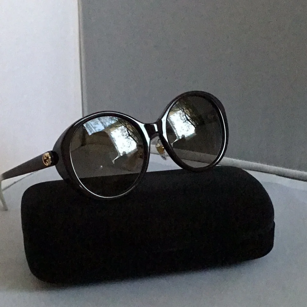GUCCI SUNGLASSES FOR LADIES. - Picture 10 of 12